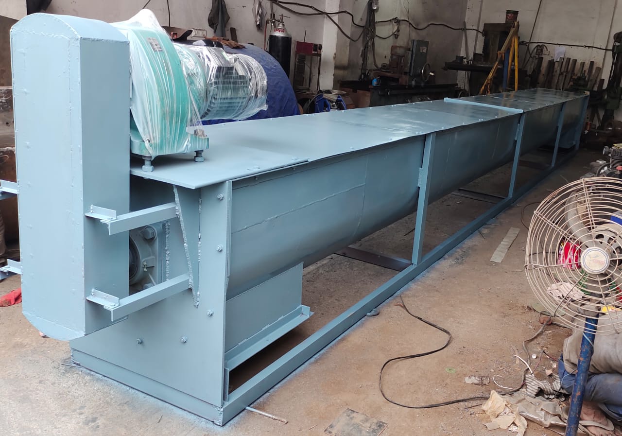 Conveyor assembly for material handling